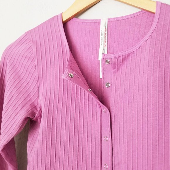 By Anthropologie Seamless Long Sleeves Snap Front Crop Top Cardigan Size XXS/XS - Picture 14 of 16